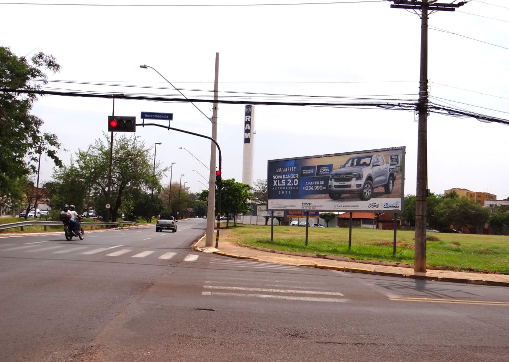 OUTDOOR bauout01 · Av. Nuno de Assis